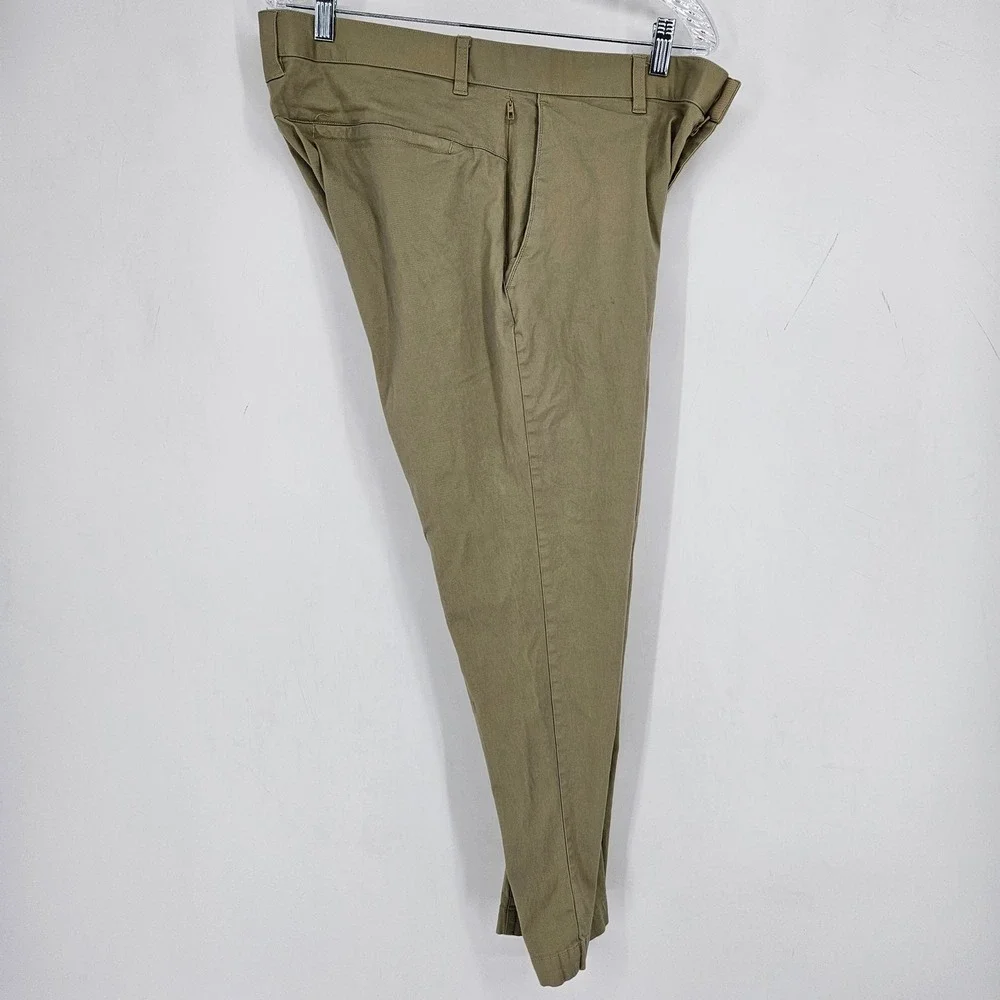 Fabletics Pants Mens 34 Casual Classic Stretch Tan Khaki FLAWS